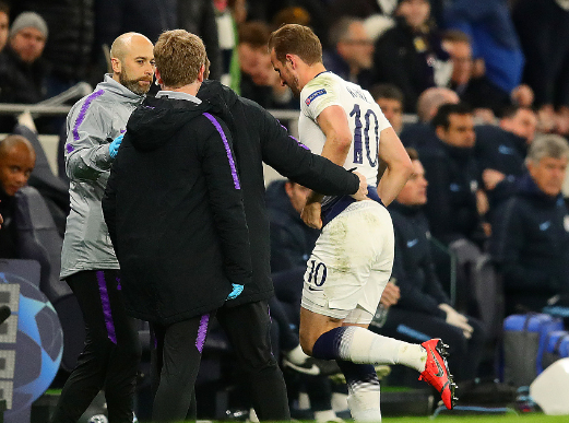  比勒菲尔德防守漏洞百出，惨败于对手脚下