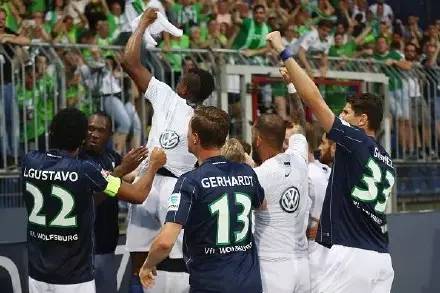  布伦瑞克保级经验丰富，关键战役稳住阵脚